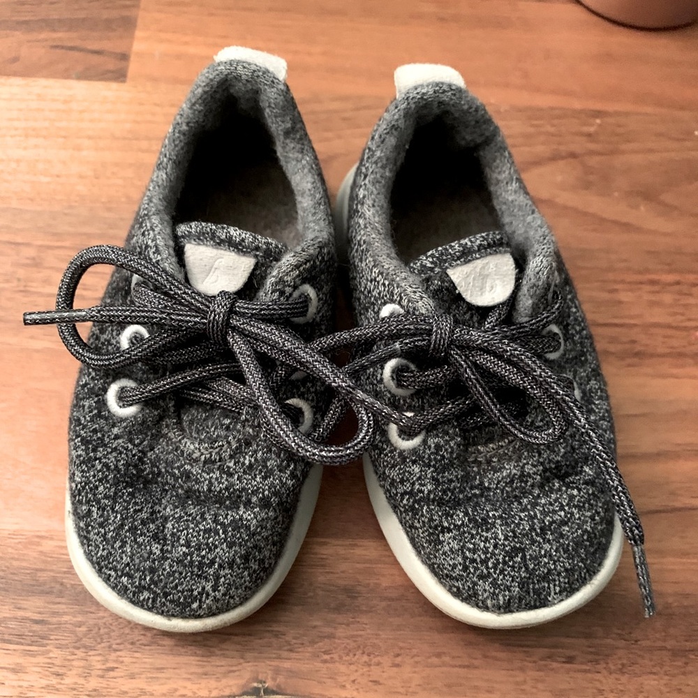 Smallbirds gray wool runners T6